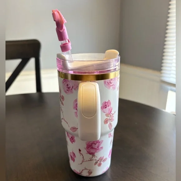 Stanley x Love Shack Fancy 20oz Quencher - never used! - Picture 2 of 6